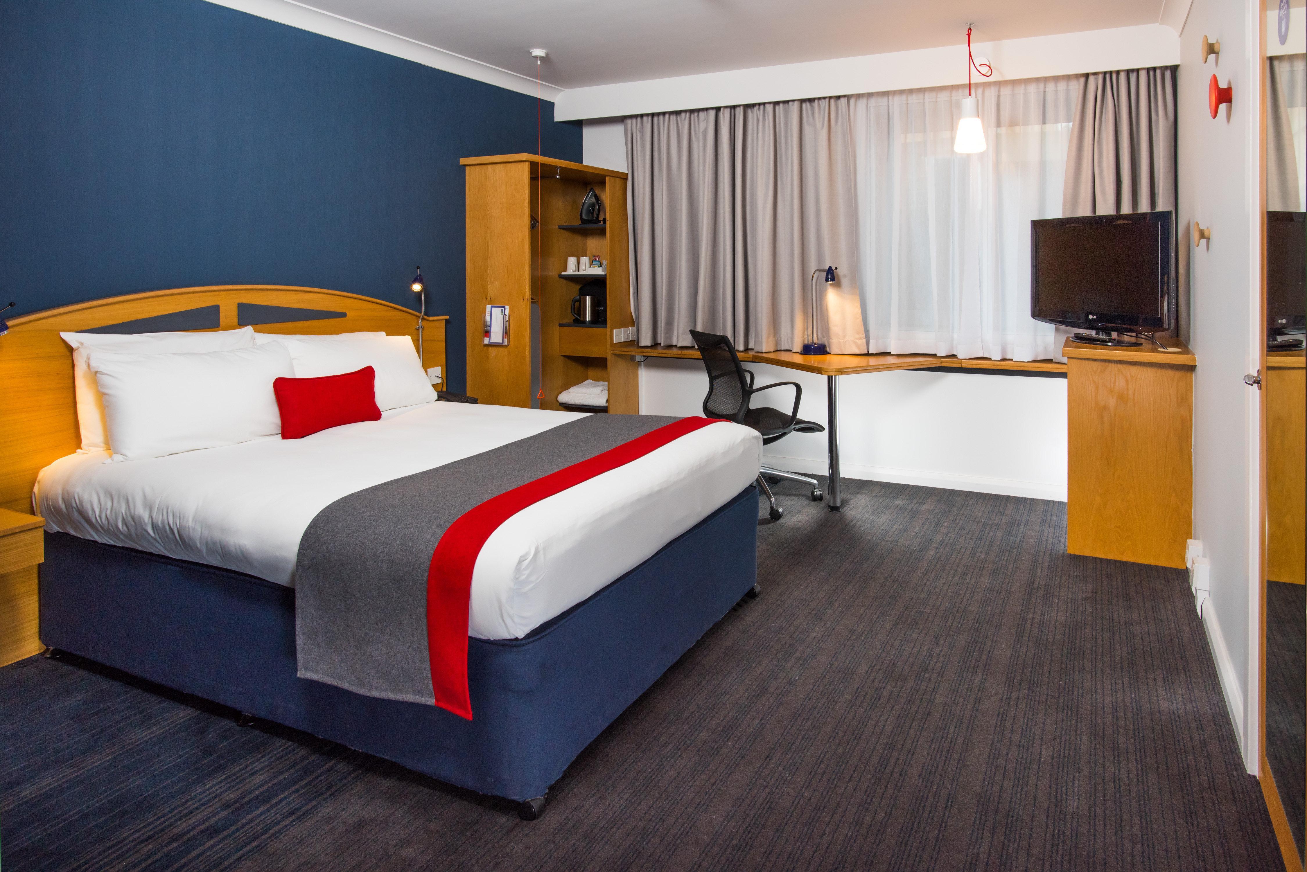 Holiday Inn Express East Midlands Airport By Ihg Castle Donington Exterior foto