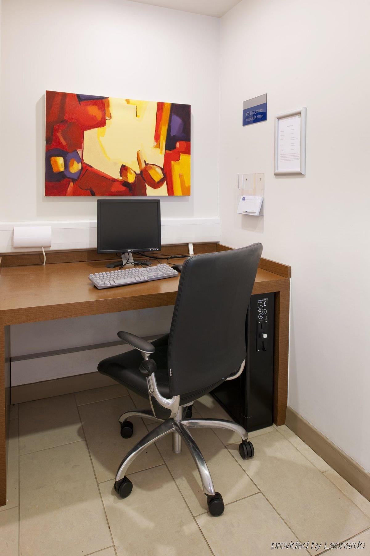 Holiday Inn Express East Midlands Airport By Ihg Castle Donington Facilidades foto
