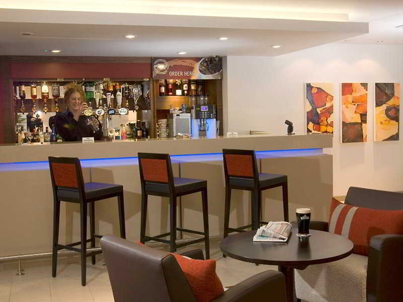 Holiday Inn Express East Midlands Airport By Ihg Castle Donington Restaurante foto